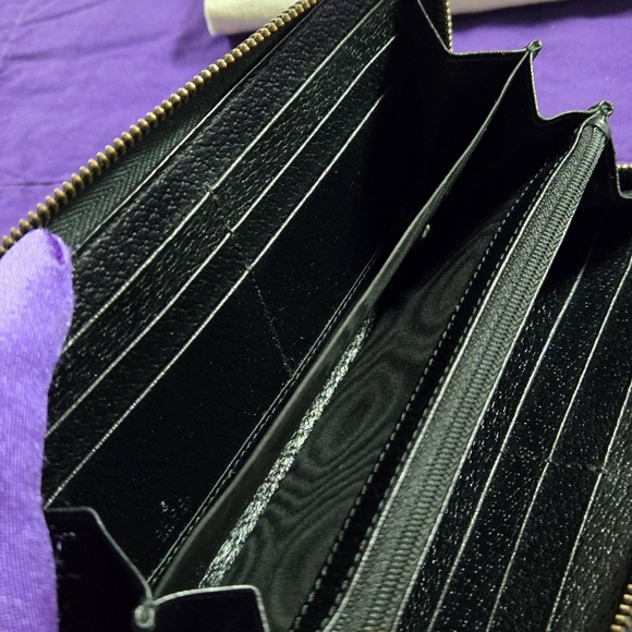 Gucci Animalier Bee Black Leather Zip Around Long Wallet - Picture 9 of 12